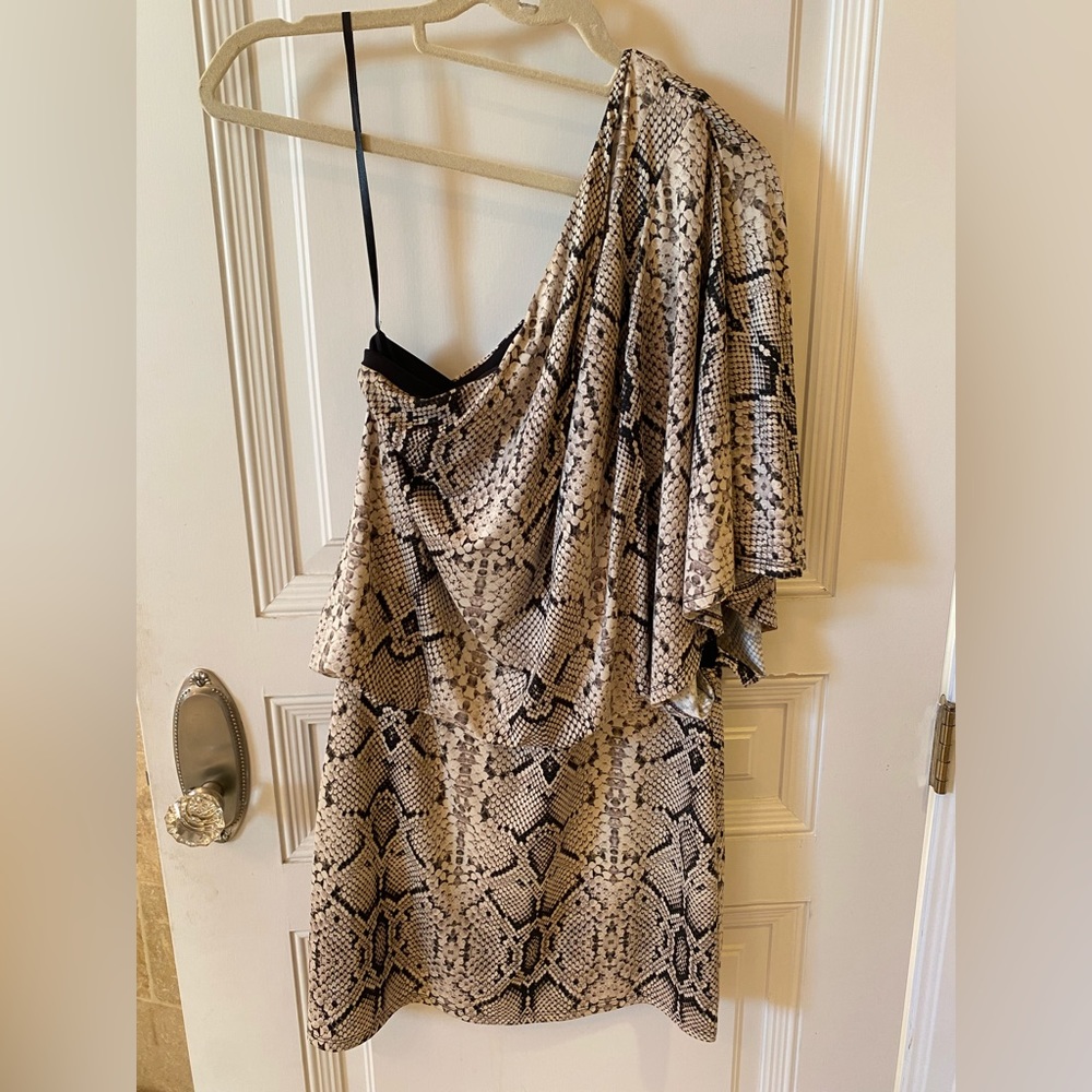 one shoulder Jessica Simpson dress